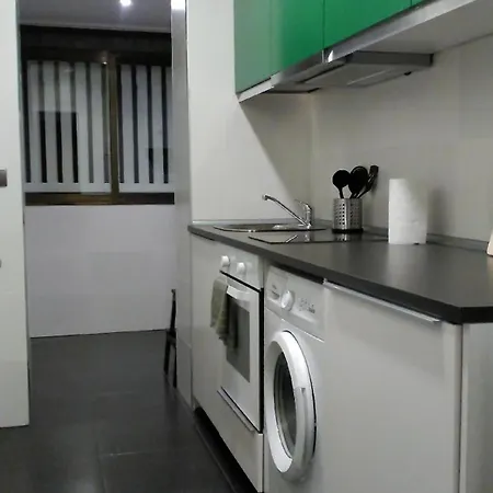 Apartment Ruhige Ferienwohnung Im Gruenguertel Der Stadt
