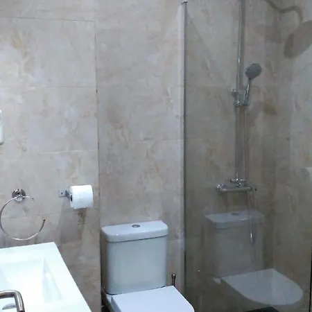 Ruhige Ferienwohnung Im Gruenguertel Der Stadt * Madrid