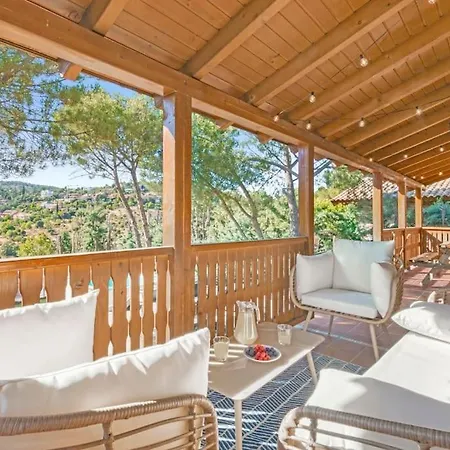 Villa Cozy Wood Cabin, Casino, Pool, 25 Min To Center