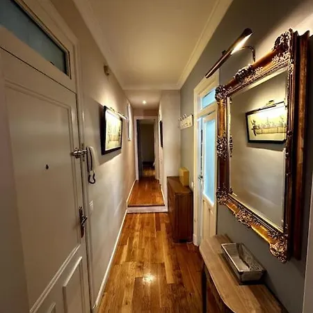Apartamento Con Parking En Centro De Madrid-chamberi Apartment *