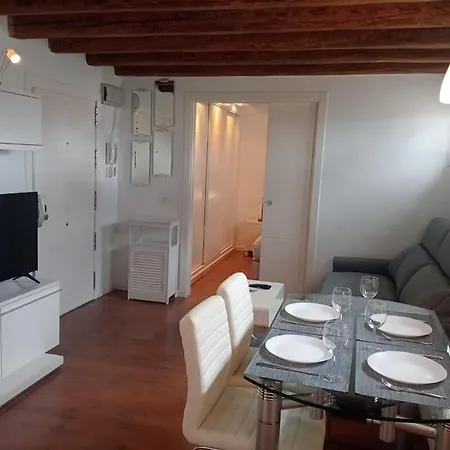 Emblematic Flat In - Arenal Madrid