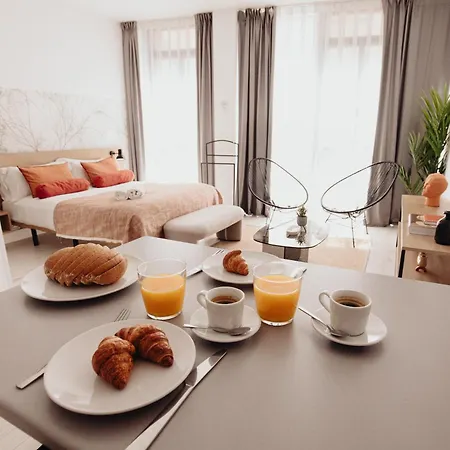 Aparthotel Aspasios Atocha 4*