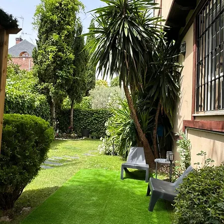 Moderna Casa De Lujo Con Jacuzzi En El Jardin Holiday home Madrid