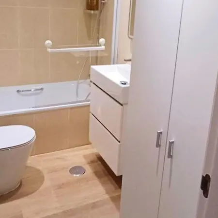 Piso Con Piscina Cerca Del Aeropuerto By Bebalmy Apartment