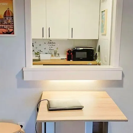 Piso Con Piscina Cerca Del Aeropuerto By Bebalmy *