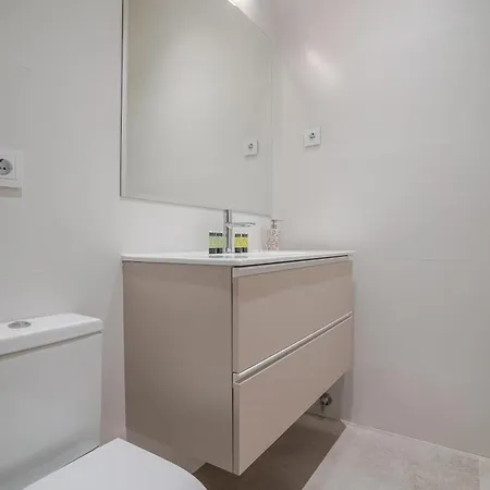 Apartment Cozy And Modern-1bedroom 1bathroom-chamberi Madrid