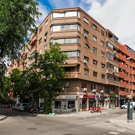 Cozy And Modern-1bedroom 1bathroom-chamberi Apartment *
