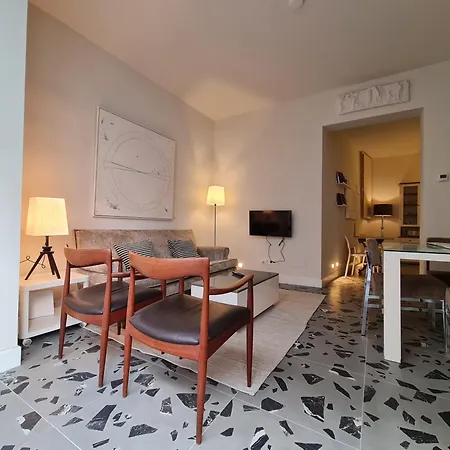 Center With 2 Bedrooms Madrid