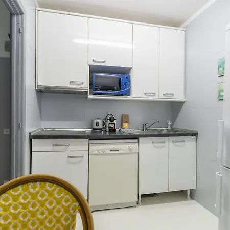 Bright Apartment-1bedroom 1bath-salamanca Apartment *