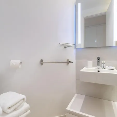 Stylish Center Retreat For 4 Explore From Espoz Y Mina Madrid