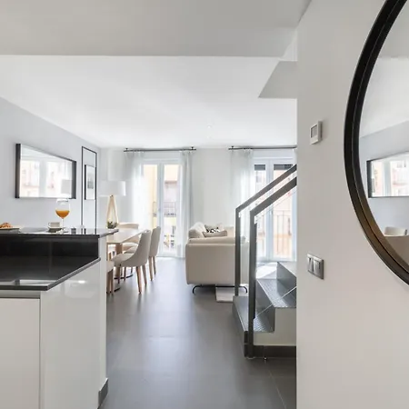 Escape In Trendy Triplex With Terrace In The Heart Of Toledo Atico Ii Madrid