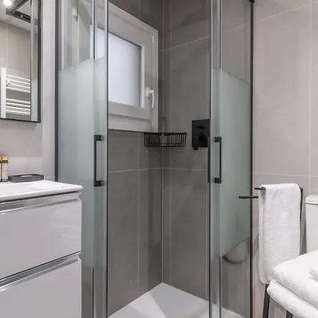 Charming For 3 In La Latina Steps From El Rastro Latina Toledo Viii *