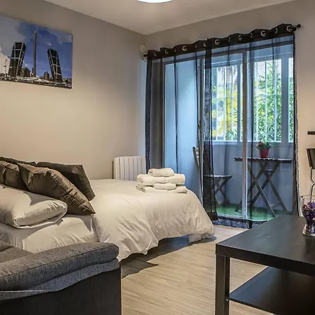 Lovely 3 Bedroom Next To Fuencarral Apartamento *