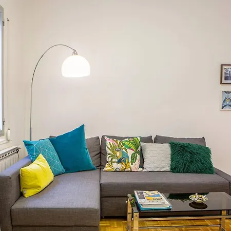 Apartment Lovely And Chic 1 Bedroom Next To Atocha Madrid