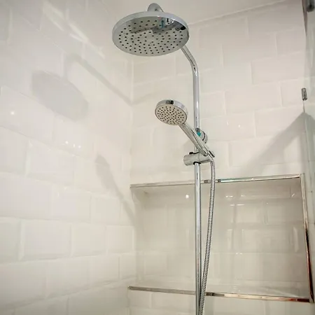 Lovely And Chic 1 Bedroom Next To Atocha Apartment
