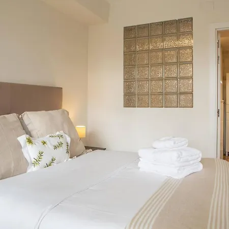 Modern 2 Bed Near Las Ventas Apartment *