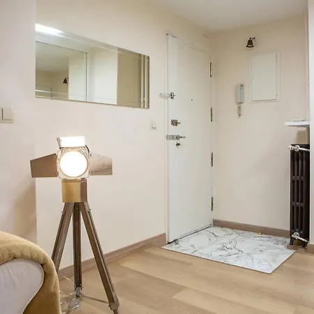 Modern 2 Bed Near Las Ventas *