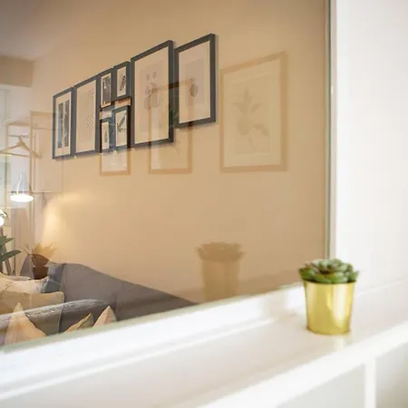 Modern 2 Bed Near Las Ventas Apartment