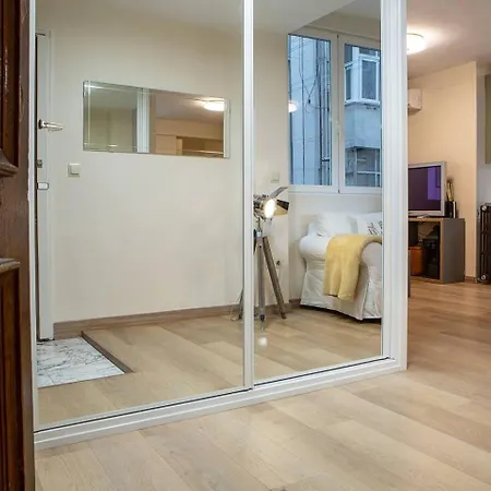 Modern 2 Bed Near Las Ventas