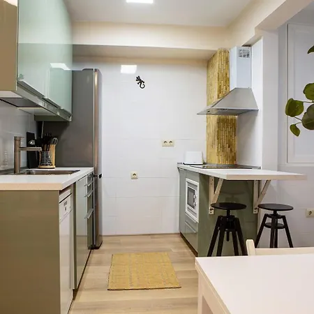 Modern 2 Bed Near Las Ventas *