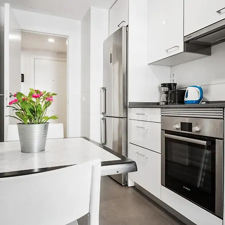 Apartamento Modern 2 Bedroom Near Retiro Close To Metro Madrid