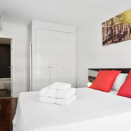 Modern 2 Bedroom Near Retiro Close To Metro *