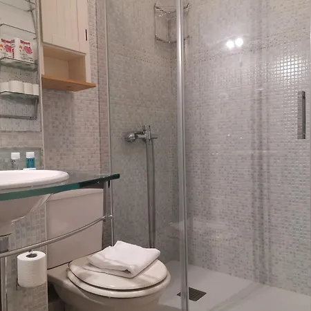 Cozy 2 Bedroom In Barrio De Salamanca Apartment *