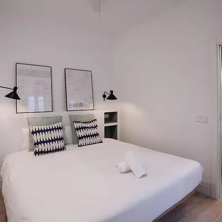 Stylish 2 Bedroom In The Heart Of *