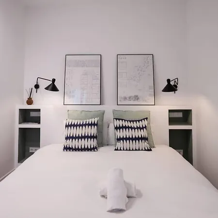 Stylish 2 Bedroom In The Heart Of