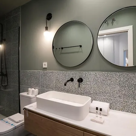 Stylish 2 Bedroom In The Heart Of Apartment Madrid