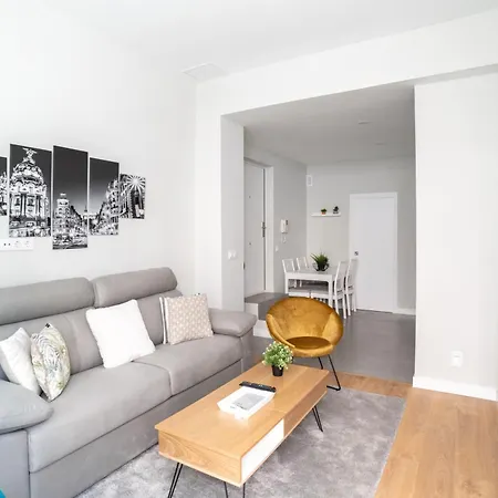 Apartment Bright And Airy 2 Bedroom In