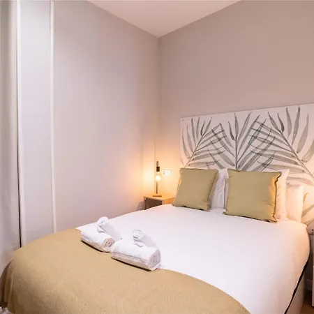 Bright And Airy 2 Bedroom In Apartment Madrid