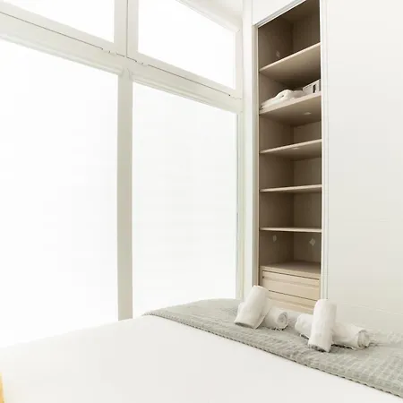 Apartment Bright And Airy 2 Bedroom In