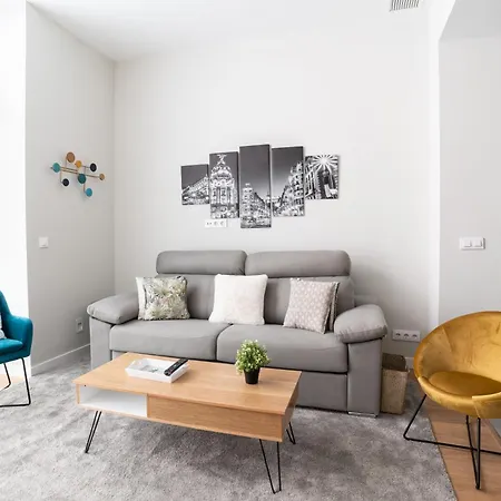 Bright And Airy 2 Bedroom In