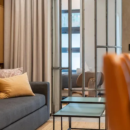 Dobo Homes - H135 Apartment Madrid
