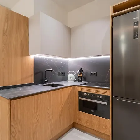 Dobo Homes - H135 * Madrid