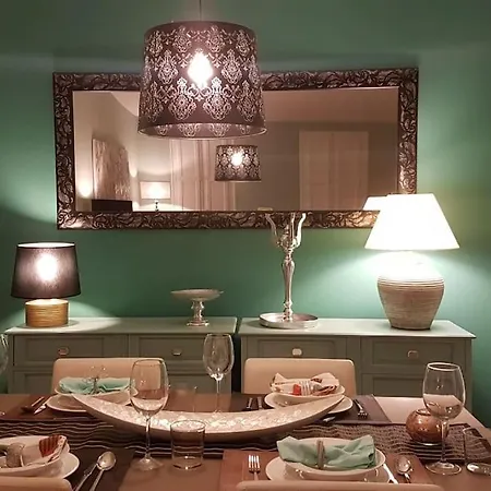 Tasteful Centre Rios Rosas - Business Ready