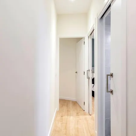 Apartment Tasteful Centre Rios Rosas - Business Ready *