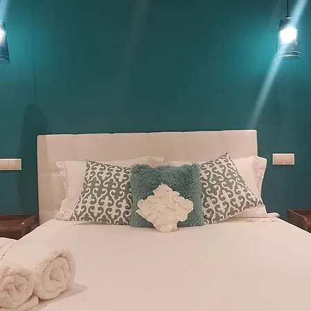 Apartment Tasteful Centre Rios Rosas - Business Ready