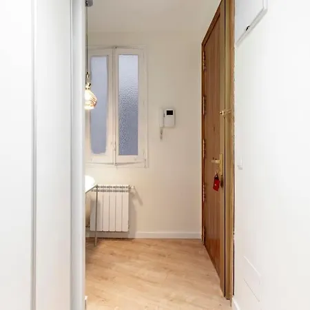 Apartment Tasteful Centre Rios Rosas - Business Ready Madrid