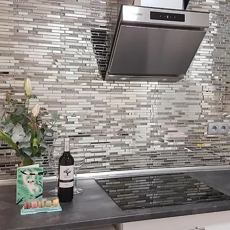 Tasteful Centre Rios Rosas - Business Ready Apartment *