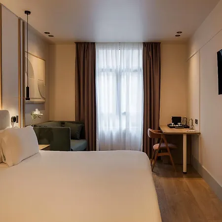 Hotel H10 Puerta De Alcala 4*