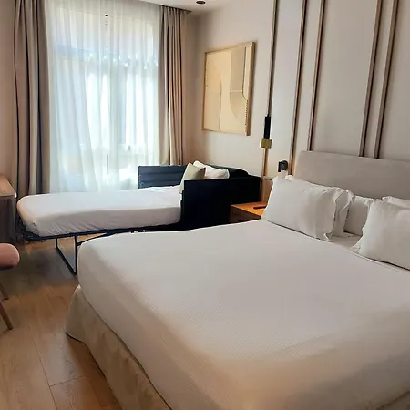Hotel H10 Puerta De Alcala Madryt