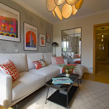 Cultural And Historical Heart - 7min From Plaza Mayor-palacioreal- Ac Equiped Madrid