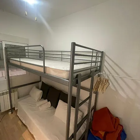 Apartmán Canarias Calle, Pequeno Estudio Sin Cocina, Cama Doble Y Litera Individual En Zona Atocha - Delicias