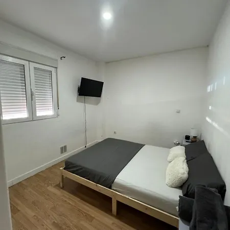 Habitacion Con Bano Compartido Guest house Madrid