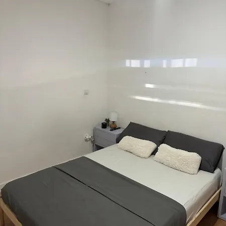 Guest house Habitacion Con Bano Compartido Madrid