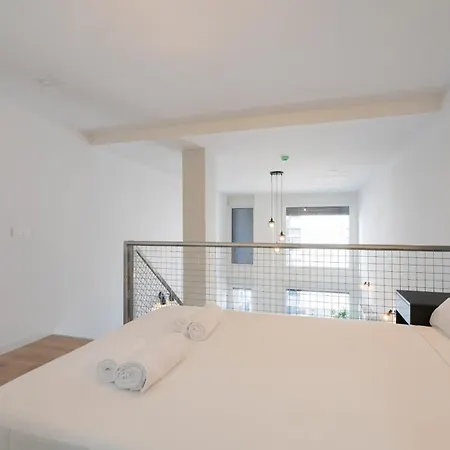 Loft Reformado Industrial Con Garaje Apartment *