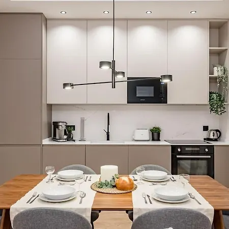 Centro Ix Calle Caballero De Gracia 2br 2bh Apartment