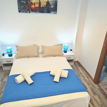 Skytitan House Apartamento *